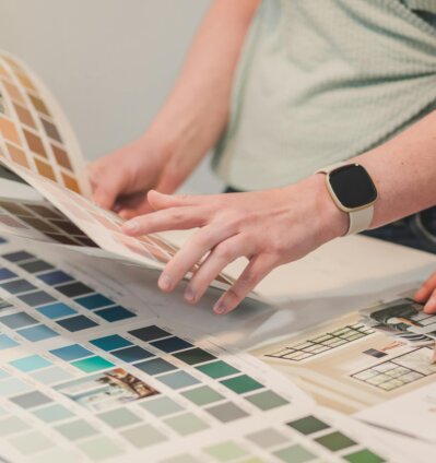 Team der Agentur bei der Arbeit